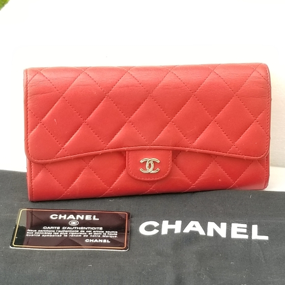 Auth CHANEL Lambskin Quilted Large Flap Wallet  in Red - Picture 4 of 16